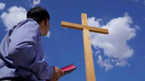 Ακόμα δεν έχουμε προσδιορίσει αν η βασιλεία του Θεού είναι στη γη ή στον ουρανό. Ο Κύριος Ιησούς κάποτε μίλησε για το ότι