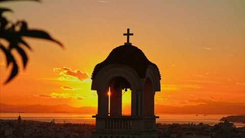 Οι άνθρωποι είναι αμαρτωλοί, αλλά η προσφορά του Κυρίου Ιησού για τις αμαρτίες μας είναι πάντα αποτελεσματική. Εφόσον εξομολογούμαστε τις αμαρτίες μας στον Κύριο, Εκείνος θα μας συγχωρήσει. Είμαστε αναμάρτητοι στα μάτια του Κυρίου, οπότε μπορούμε να εισέλθουμε στη βασιλεία των ουρανών!