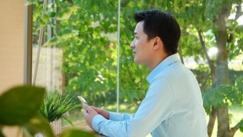 Επιστροφή από το χείλος του γκρεμού