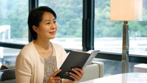 Μια χριστιανή συλλογίζεται τα λόγια του Θεού